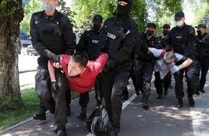 Kazakistan’da siyasi tutuklu protestosu: 50 gözaltı