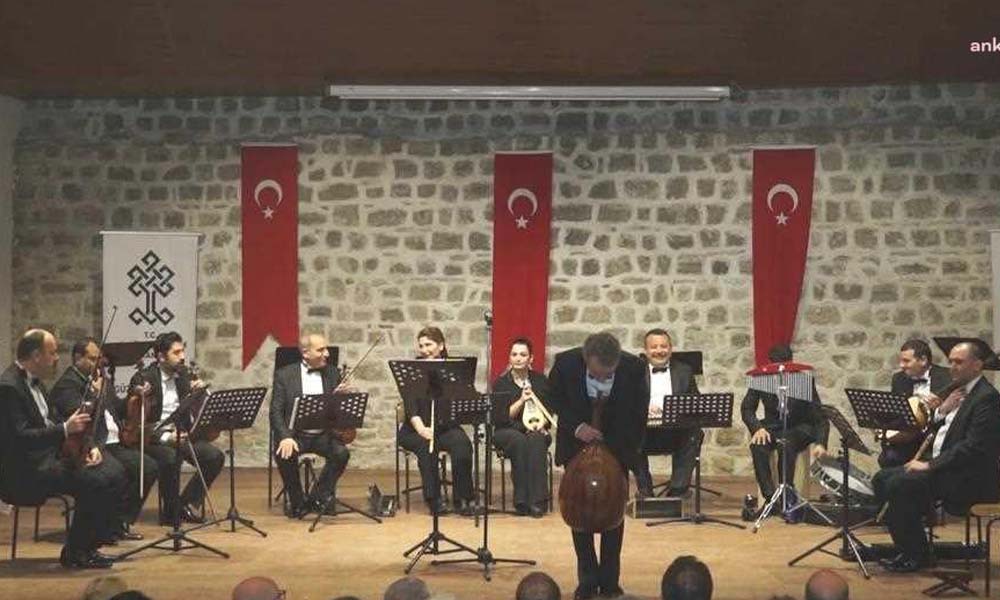 Kültür Bakanlığı bazı korolardan Türk ismini çıkardı
