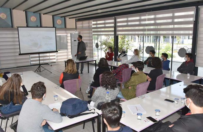 Tarsus Belediyesi pandemi molası verdiği kurslara yeniden başladı