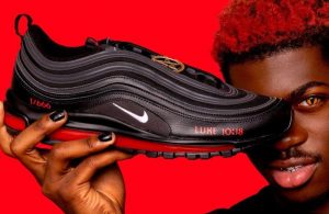 Nike insan kanı kullanılan ‘şeytan ayakkabıları’na dava açtı