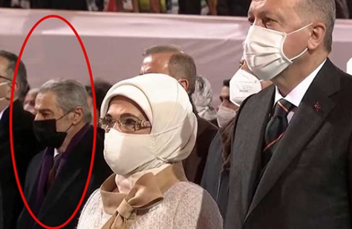 AKP kongresinde kameralara takılan sürpriz isim