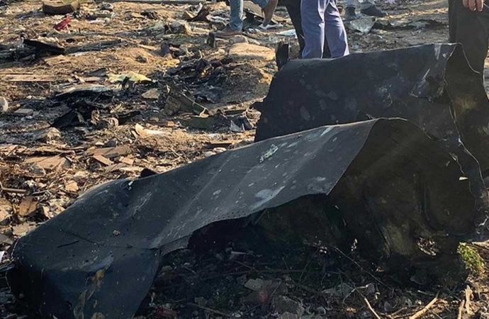 Sudan’da yolcu uçağı düştü!
