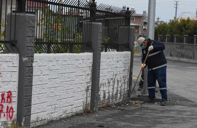 Tarsus Belediyesi Temizlik İşleri ekipleri bahar temizliğine başladı