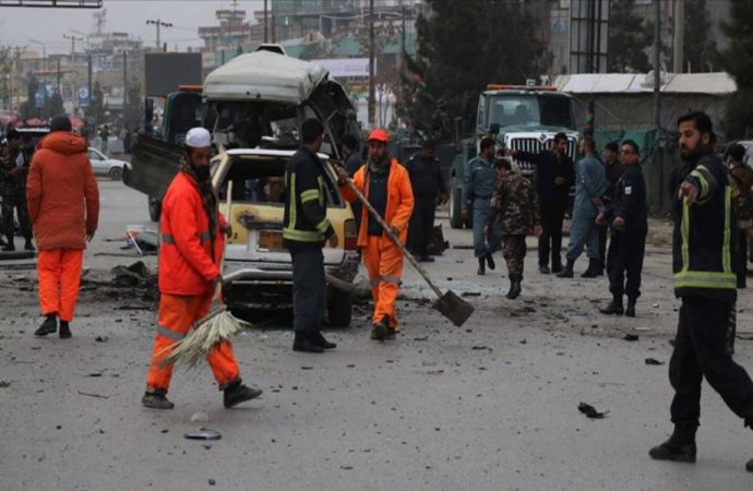 Afganistan’da bomba yüklü araçla saldırı: 25 ölü