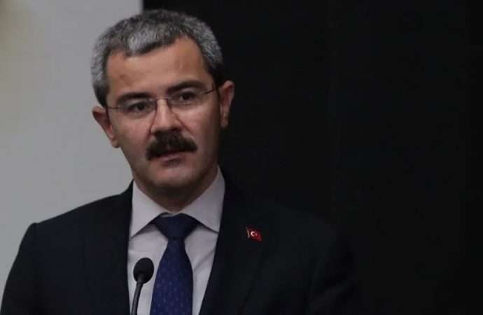 AKP’li belediye başkanı üçüncü defa koronavirüse yakalandı