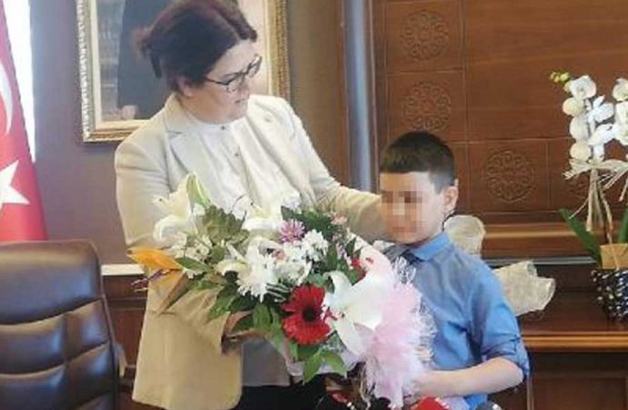 Çocukları ifşa eden Aile Bakanı’nın savunması da pes dedirtti