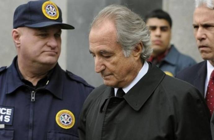 Tarihin en büyük dolandırıcılarından Bernie Madoff hayatını kaybetti