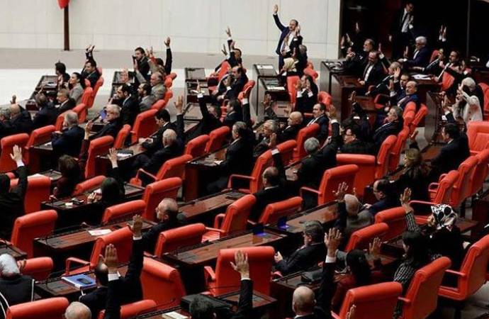 ‘Belediyeler aracılığıyla iltica araştırılsın’ önergesi AKP ve MHP tarafından reddedildi!