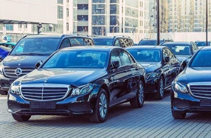 Borç batağında olan AKP’li belediyenin 16 milyona araç kiraladığı ortaya çıktı