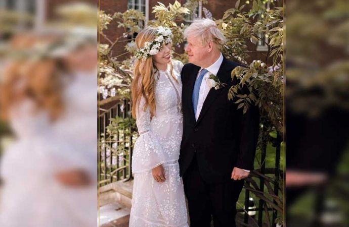 Boris Johnson gizli gizli evlendi
