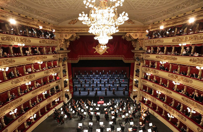 İtalya’da 500 kişilik konser düzenlendi