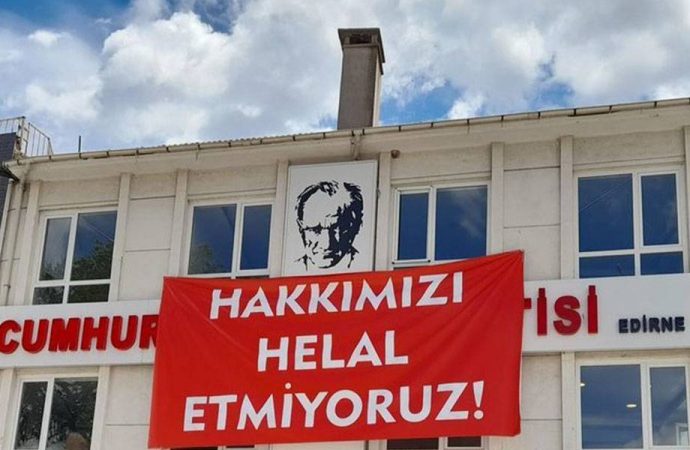 CHP’den Erdoğan’a ‘Hakkımızı helal etmiyoruz!’ pankartı
