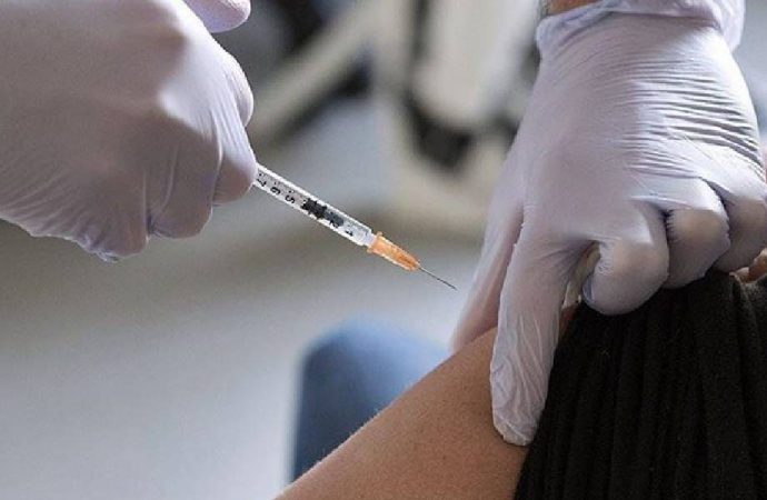 ‘Koronavirüs aşısı 12-17 yaş arası çocuklarda yüzde 100 etkili’