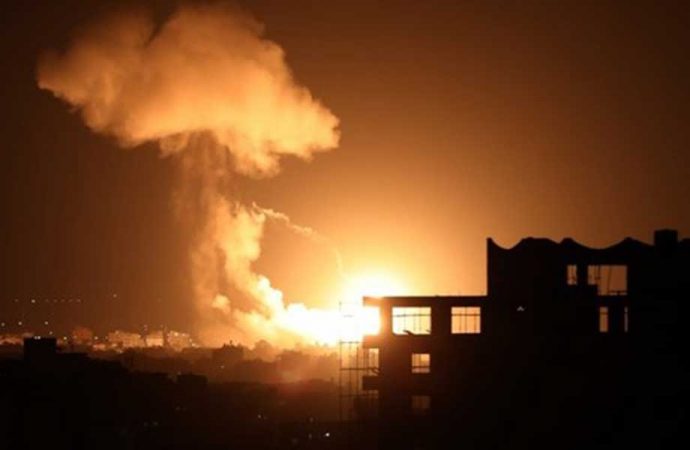 İsrail, Filistin’in İçişleri Bakanlığı binasını vurdu