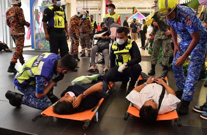 Malezya’da 2 metro çarpıştı! 213 yaralı