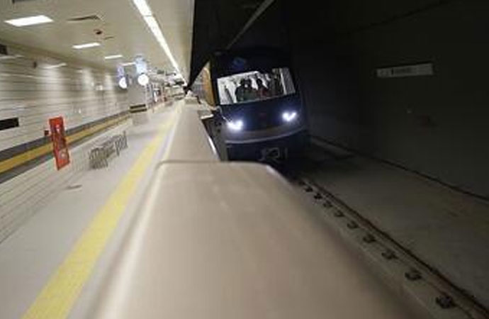 İstanbul’da metro istasyonunda intihar girişimi