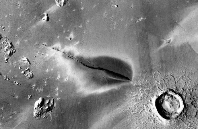 ‘Mars’ta bilinmeyen volkanik tortu bulundu, yer altında yaşam olabilir’
