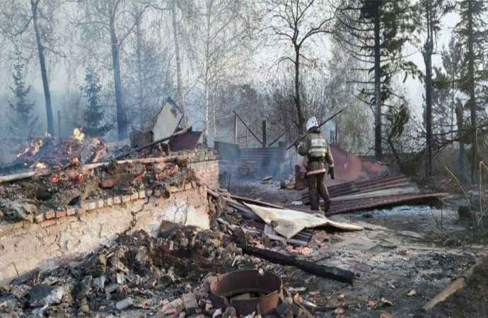 Kazakistan’da çıkan orman yangını kente sıçradı: 1 ölü, 2 yaralı