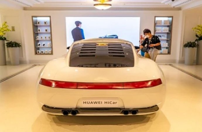 Huawei , sürücüsüz otomobil işine el attı