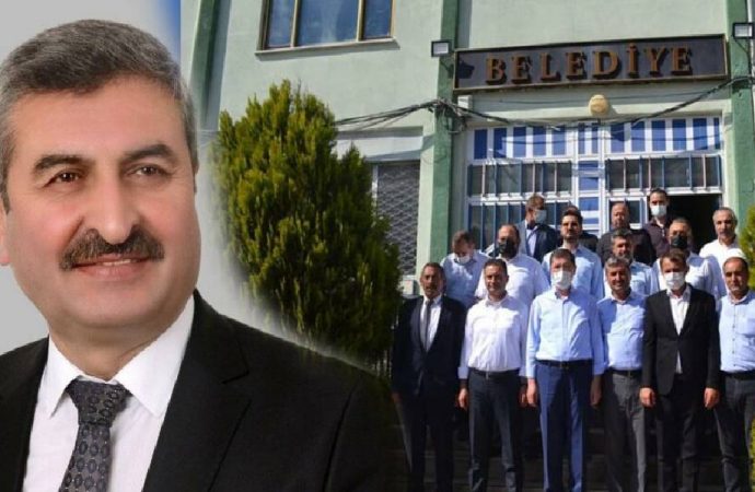 AKP’li Başkan, AKP heyetinin geleceğini bildiği halde belediyeyi açmadı
