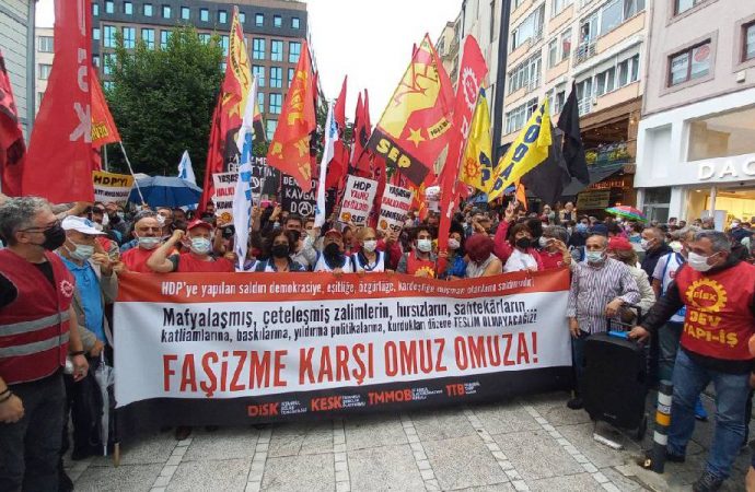 Katledilen Deniz Poyraz için Kadıköy’de eylem: Seçimle değil devrimle gidecekler