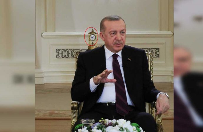 Erdoğan’ın arkasındaki saatin sırrı çözüldü