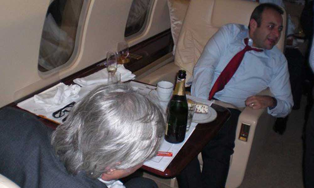 Egemen Bağış’ın uçakta içtiği şampanyanın dudak uçuklatan fiyatı