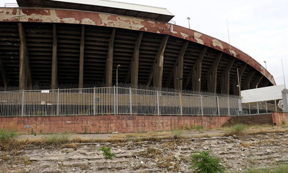 Tarihi Cebeci İnönü Stadı’nda yıkıma başlandı! Yerine millet bahçesi ve cami yapılacak