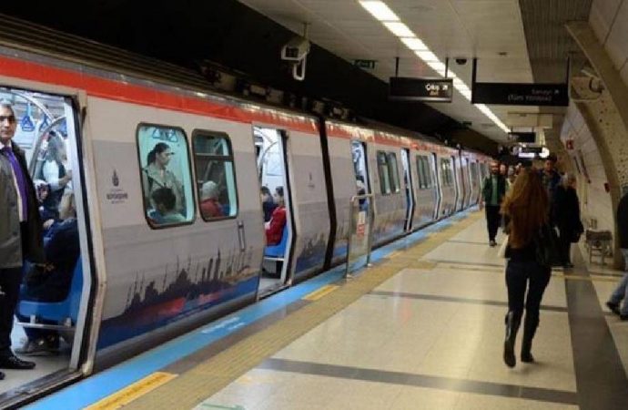 İstanbul’da metro seferleri gece 02:00’a uzatıldı