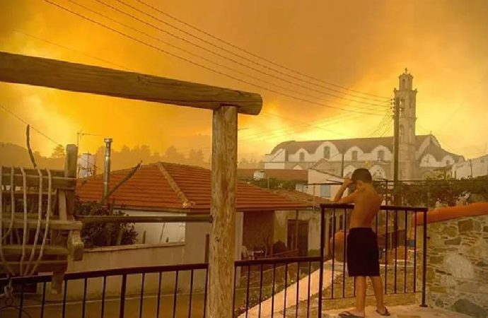 Kıbrıs tarihinin en büyük yangını: Sabotaj şüphesi var