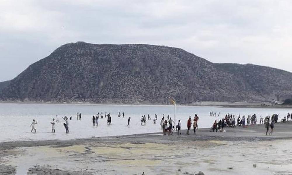 Salda Gölü’nde tahribat: Sular 50 metre çekildi, balçık oluştu