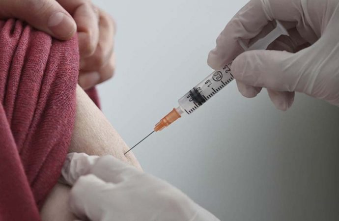 Fransa’da 12-17 yaş için Moderna aşısının kullanımı onaylandı