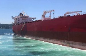 Boğaz’da 256 metrelik tanker arıza yaptı
