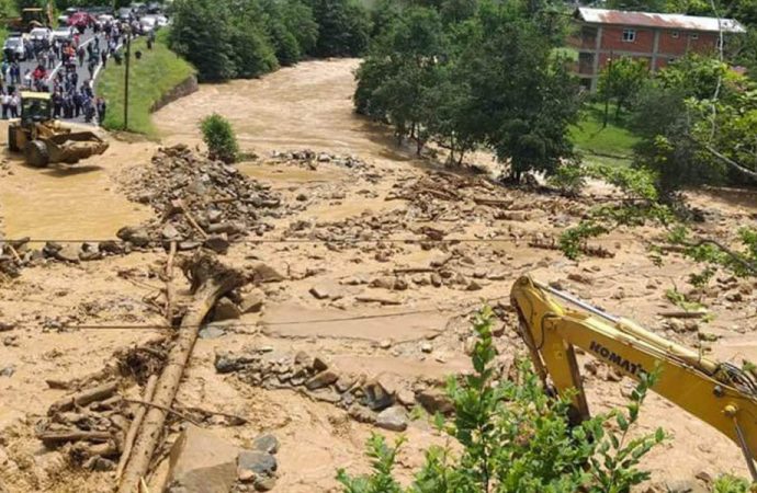 Sel felaketinin vurduğu Rize’ye Meteoroloji’den bir uyarı daha