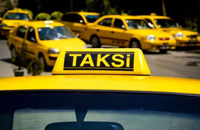 İBB’nin 1000 yeni taksi plakası teklifi AKP’lilerin oylarıyla reddedildi