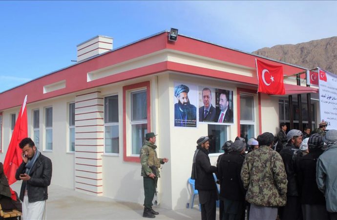 Türkiye’den Afganistan’daki okullara yatırım