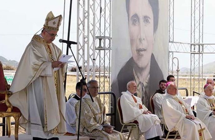 Vatikan’da yolsuzluk skandalı: 10 din görevlisi yargılanacak