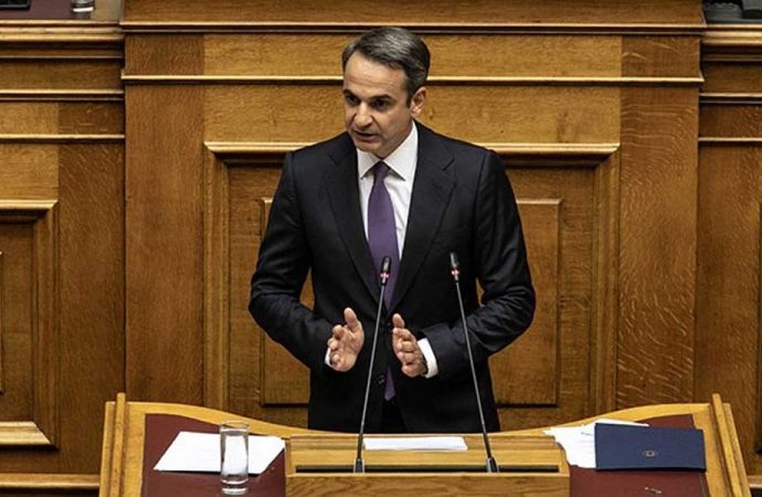 Yunanistan Başbakanı Miçotakis, yangınlardaki başarısızlık için halktan özür diledi
