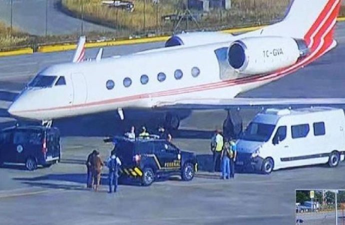 Türk pilot, kokain dolu uçağa yapılan operasyonda kaçmaya çalışmış!