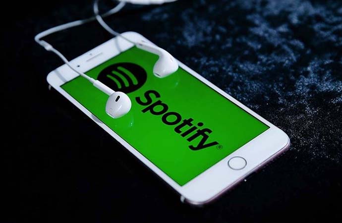 Spotify, bu yıl Türkiye’de ve dünyada en çok dinlenen şarkıları ve şarkıcıları açıkladı