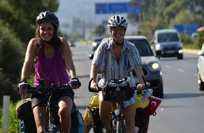 Avusturya’dan Türkiye’ye bisikletle geldiler: Kadınların gücünü gösterdik