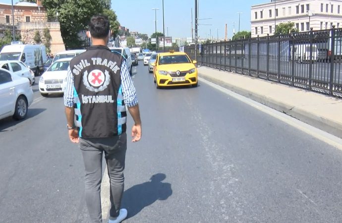 Polisi turist sanan taksici Taksim’den Şişli’ye 500 lira istedi
