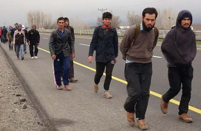 ‘300 bin Afgan göçmen sınırda!’ Taliban üyeleri de Türkiye’ye geliyor iddiası