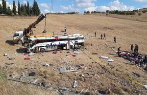 Balıkesir’de yolcu otobüsü takla attı: 15 ölü, 18 yaralı
