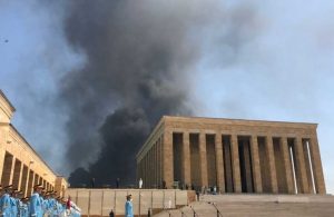 Ankara’da otel yangını! dumanlar Anıtkabir’i sarıdı