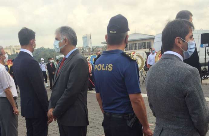 CHP’li başkandan törende Erdoğan’a protesto