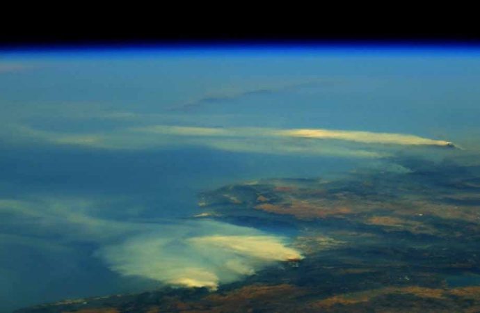 Fransız astronot Türkiye’deki yangınların uzaydan çekilmiş görüntüsünü paylaştı