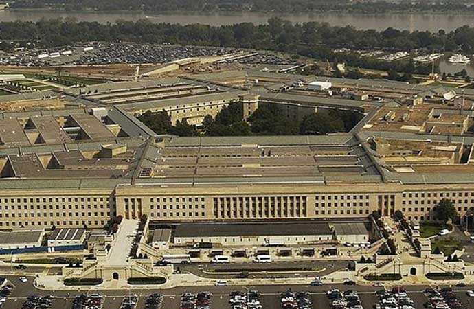 Pentagon’da bıçaklanan 1 polis hayatını kaybetti