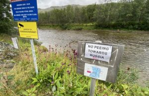 Norveç sınırında tabelalı uyarı: ‘Rusya’ya doğru işemeyin’