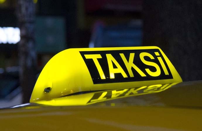 Taksi şoförünün küfürleri sosyal medyada ifşa edildi